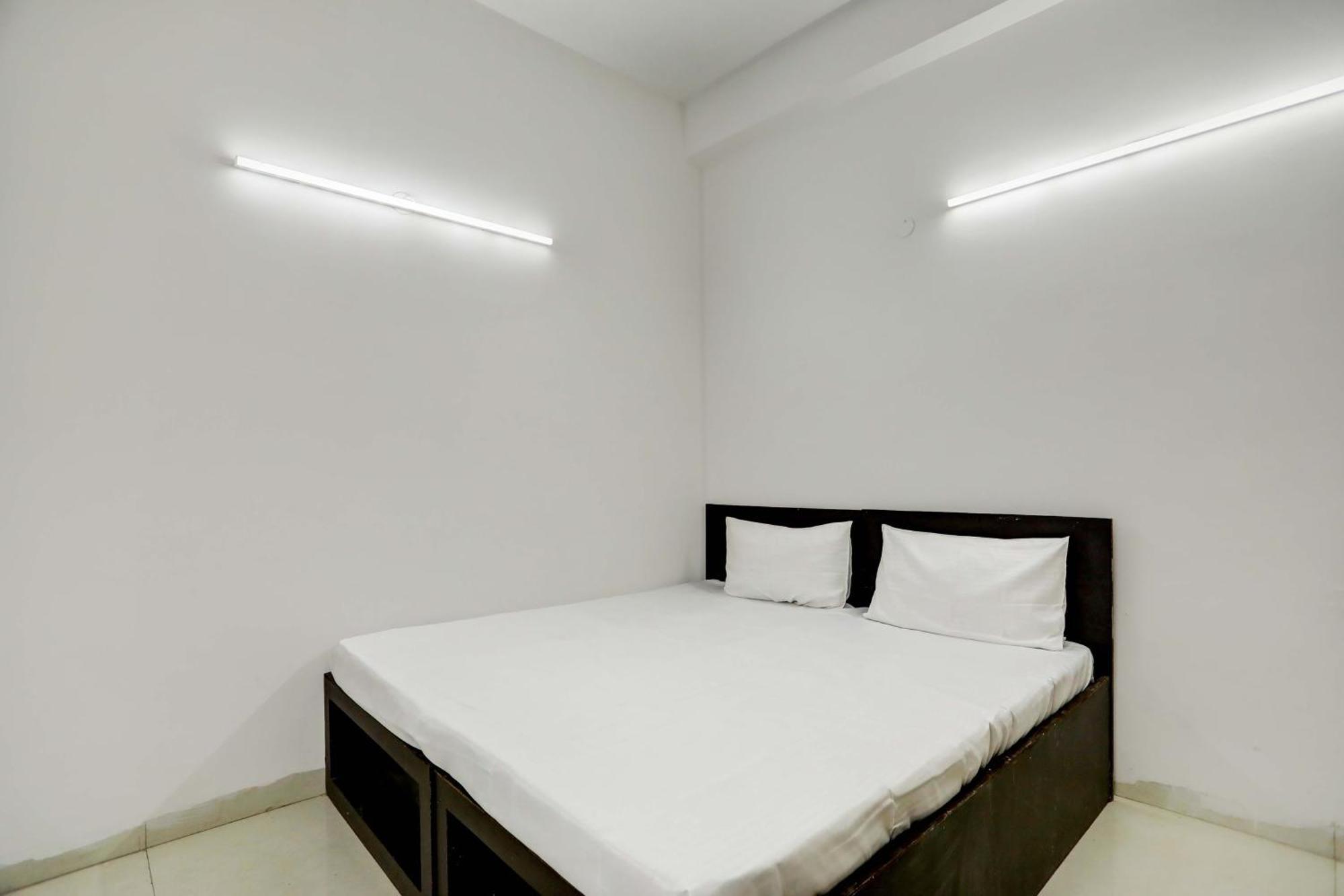 Aashiyana Homes New Delhi Ngoại thất bức ảnh